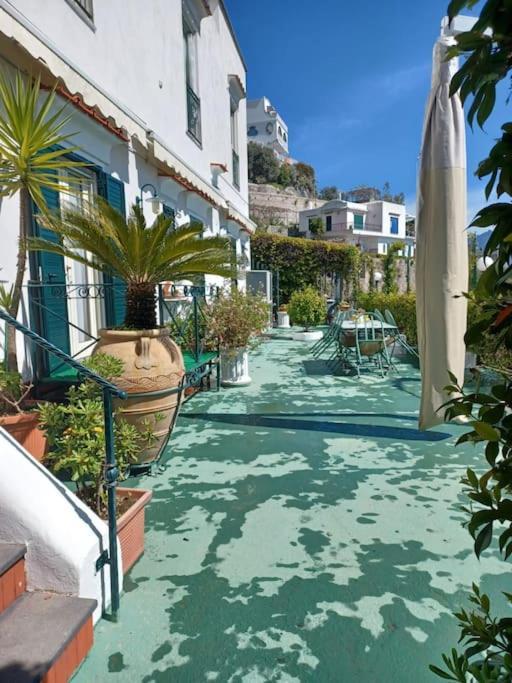 Panoramic Villa In Amalfi Exterior photo